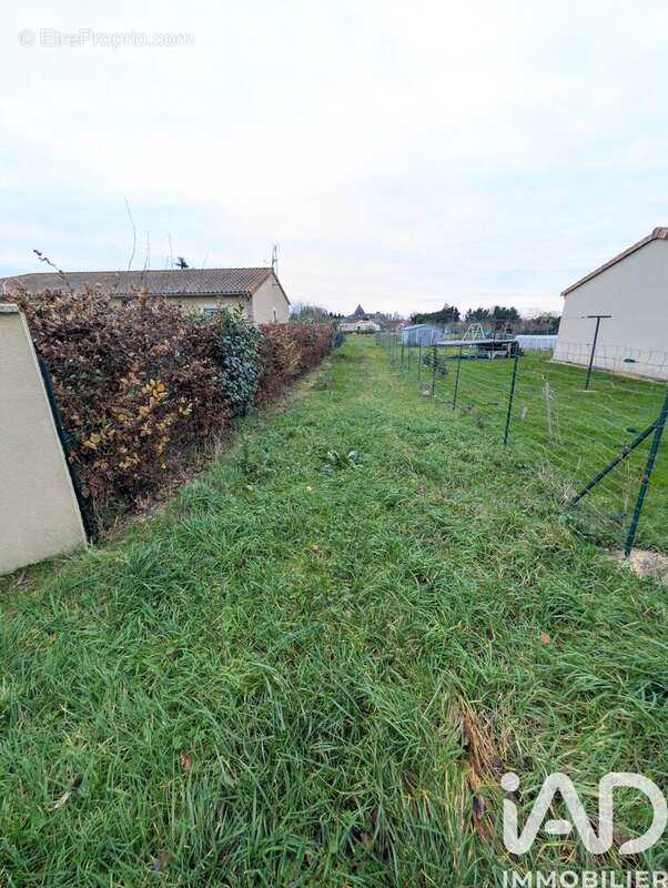 Photo 6 - Terrain à LEIGNES-SUR-FONTAINE