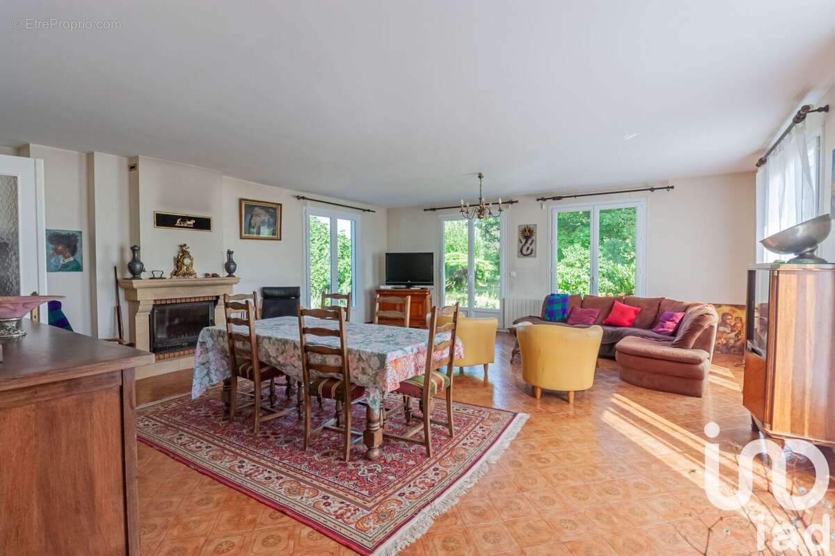 Photo 9 - Maison à CORBEILLES