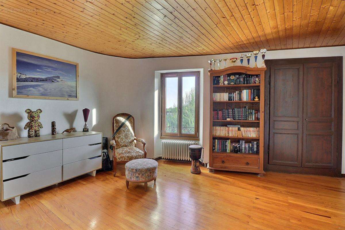 Maison de village 5P 139 m² avec sous-sol et dépendance La Chavanne (73800) - photo 12