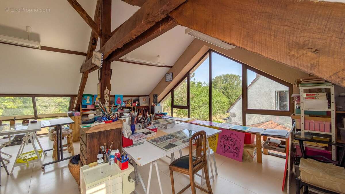 Livernon - Élégante propriété de campagne avec piscine, court de tennis et 2,5 hectares - photo 12