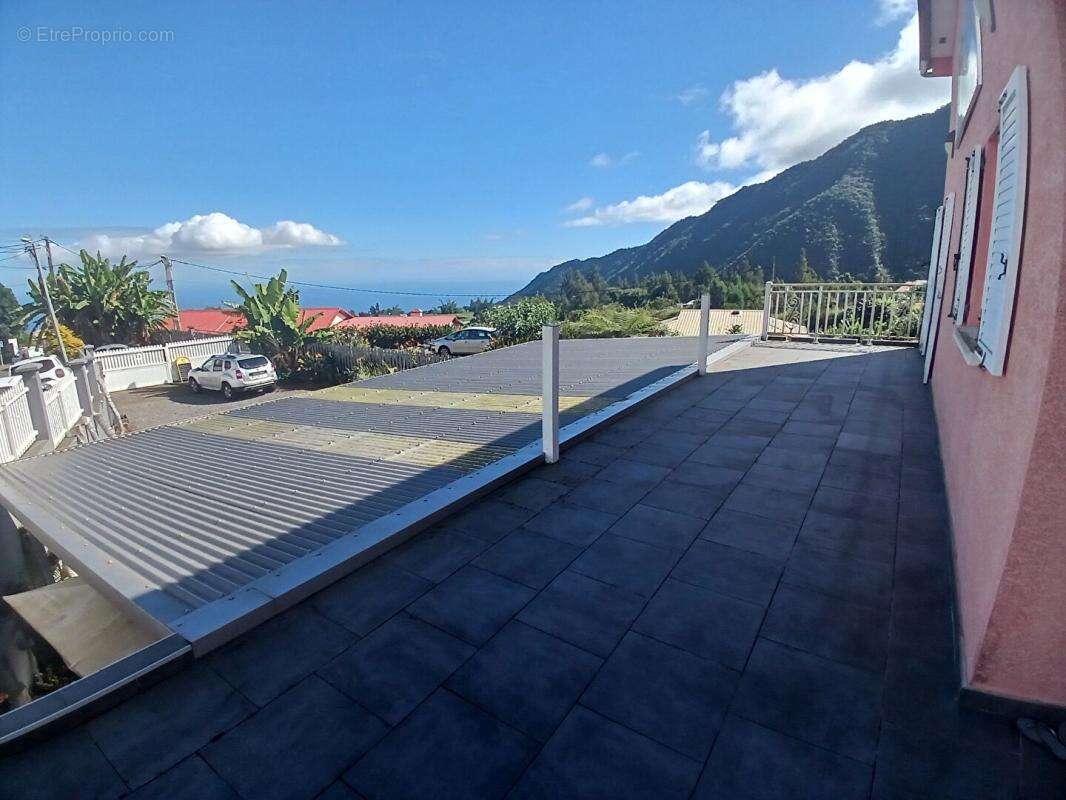 Ensemble immobilier de 269 m² sur 800 m² de terrain à Dos d'Âne 97429; - photo 15