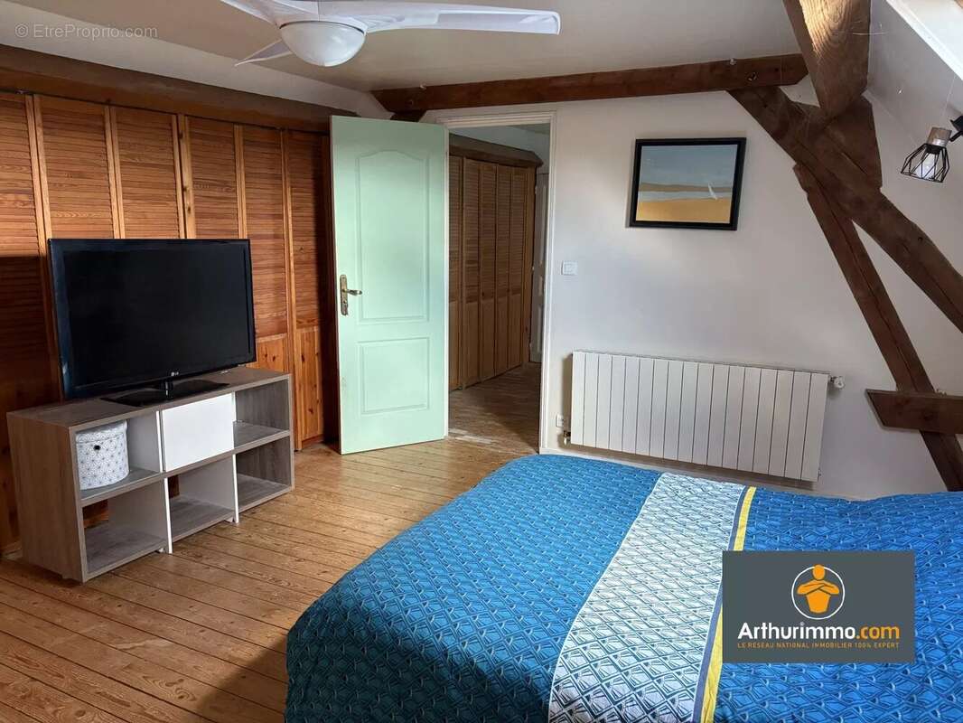 Maison à BOURG-ET-COMIN