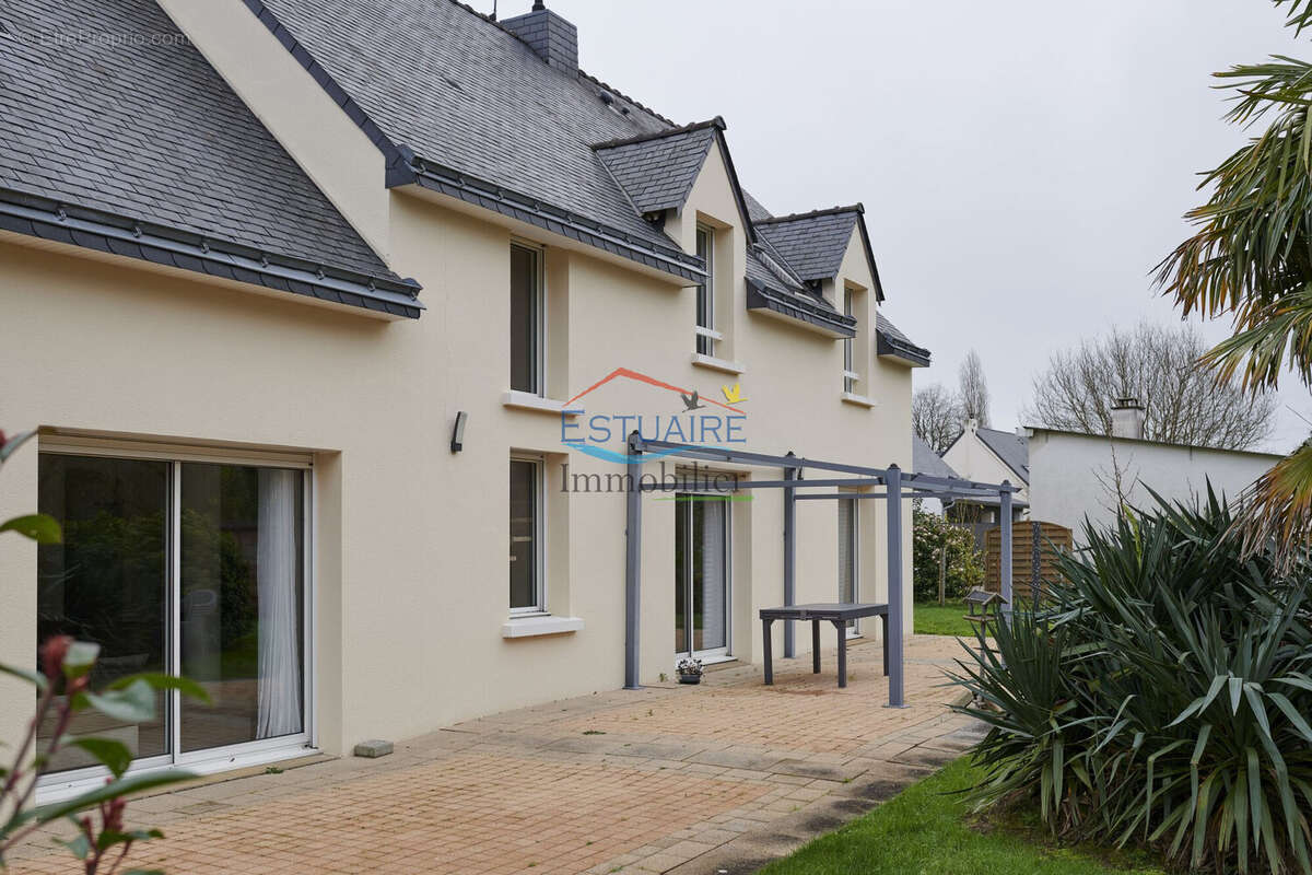 Maison à LA CHAPELLE-LAUNAY