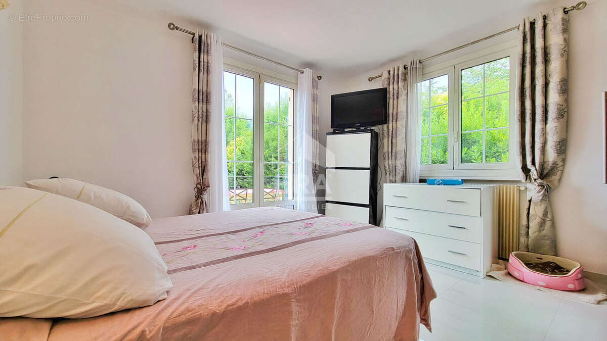 Maison 270m² à opio - photo 14
