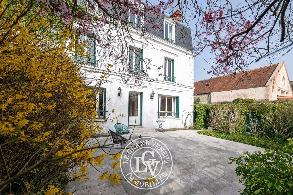 Maison à VULAINES-SUR-SEINE