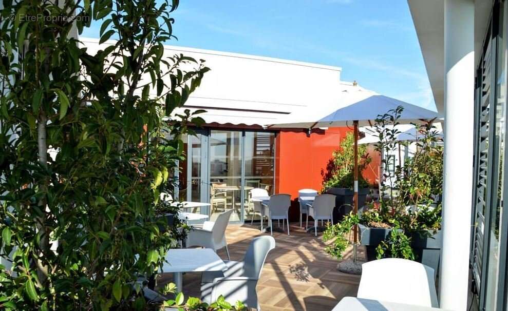 Appartement à LES LILAS