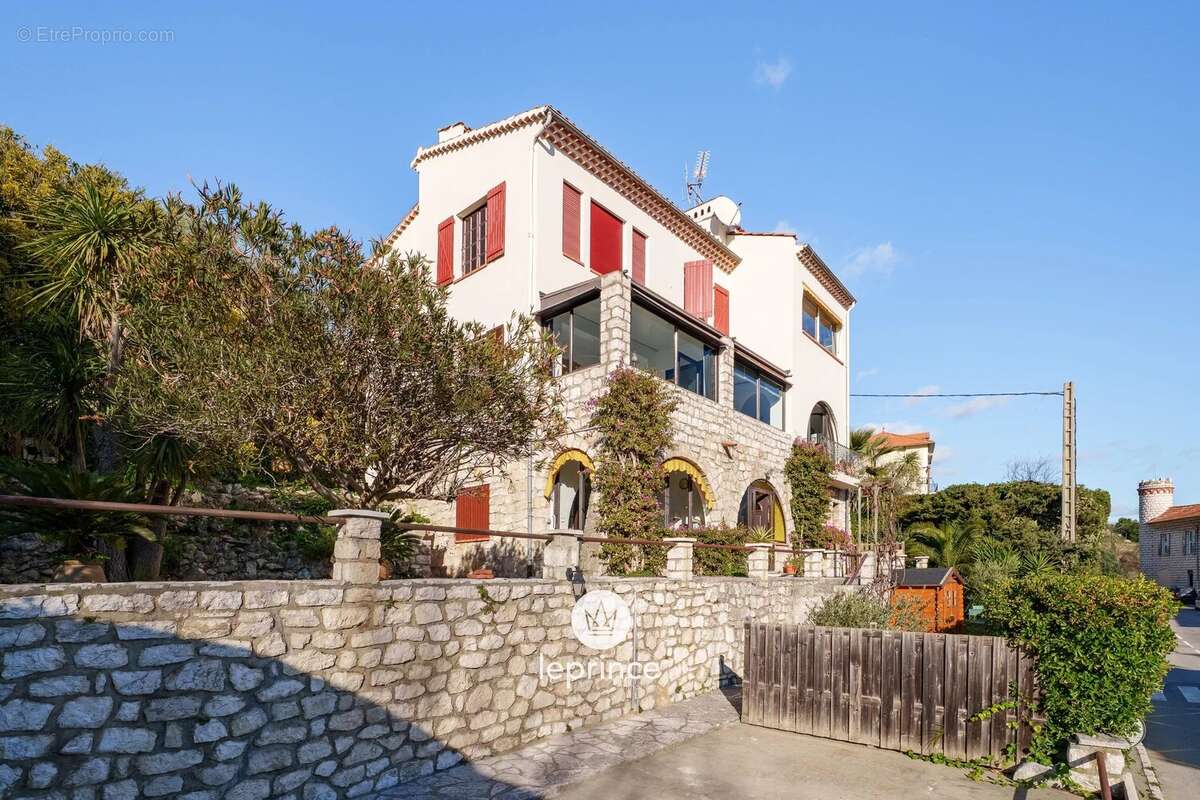 Appartement à VENCE