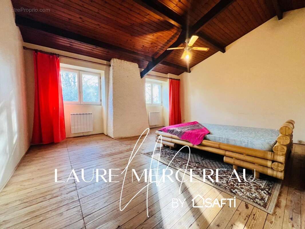 Photo 9 - Maison à SAINT-ETIENNE-DU-BOIS