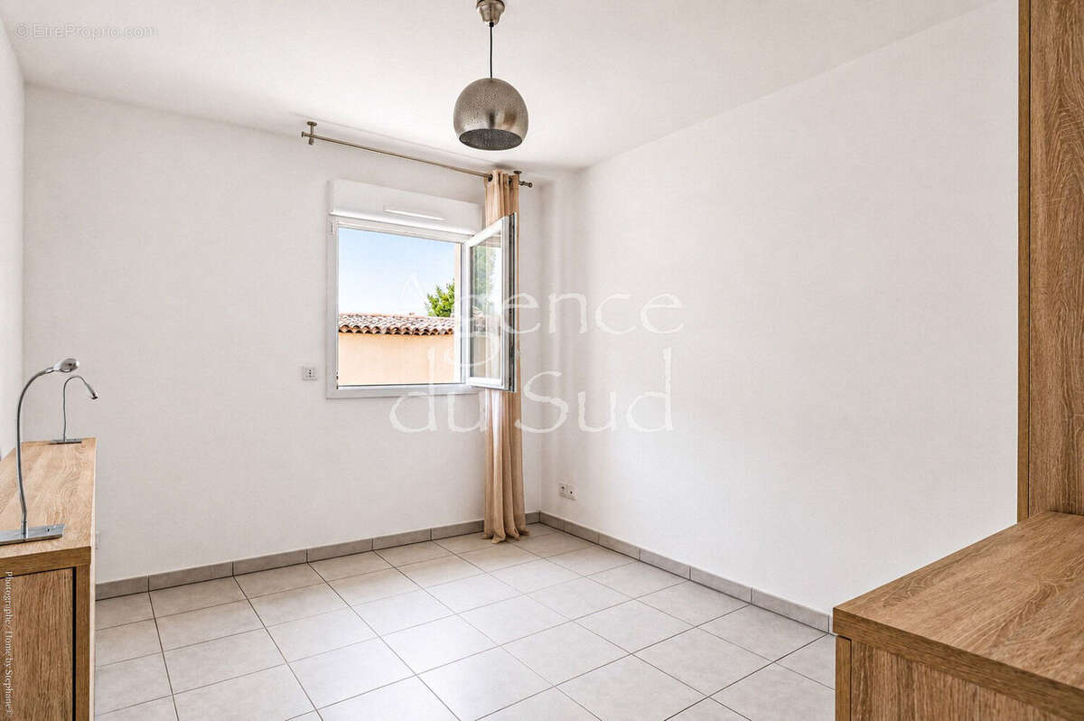 Appartement T4 d'environ 81 m² avec terrasse et double garage La Ciotat - photo 5