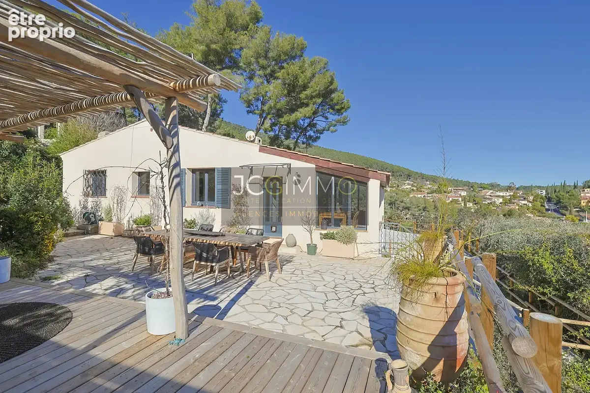 Carqueirane - villa t6 183 m2 vue mer dominante et panoramique avec studio - photo 5