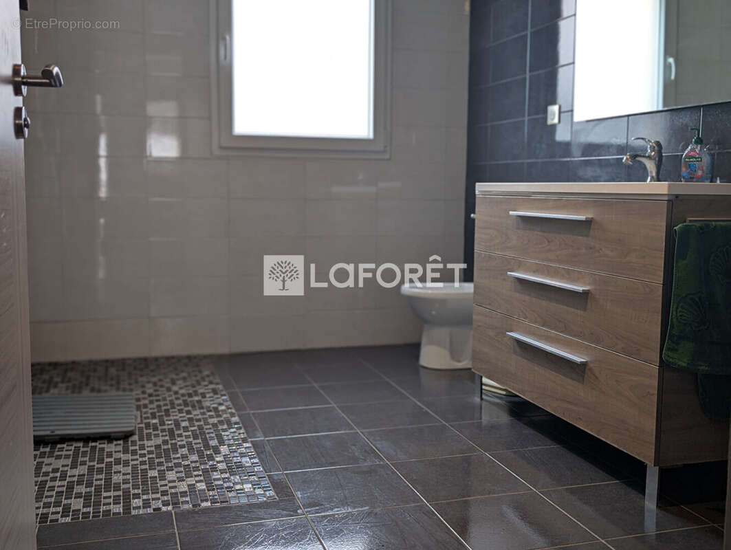 Maison à MONTFERRAND-LE-CHATEAU