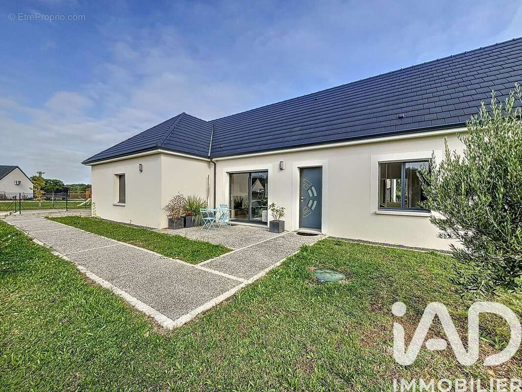 Photo 3 - Maison à LES MONTILS