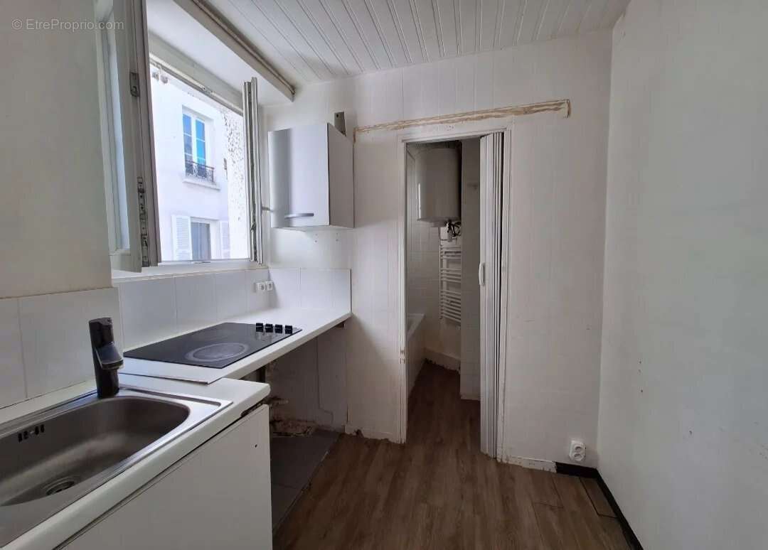 Appartement à PARIS-14E