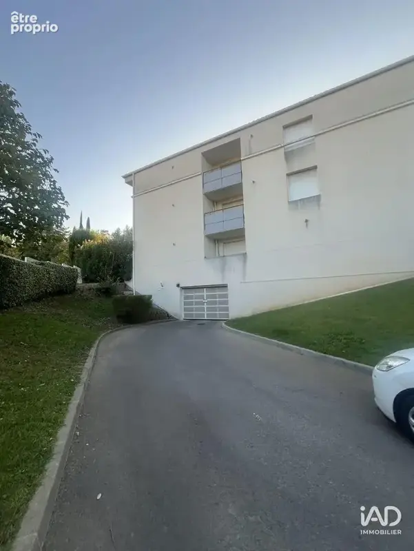 Photo 1 - Parking à MARSEILLE-13E