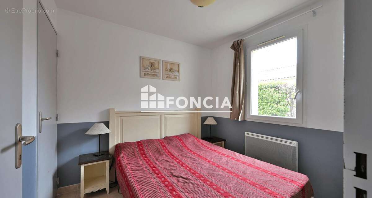 Appartement à MOURIES
