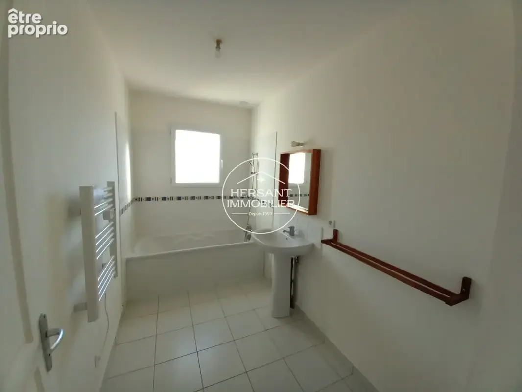 DRY -   Maison de plain-pied, habitable de suite, avec  potentiel d'évolution - photo 9