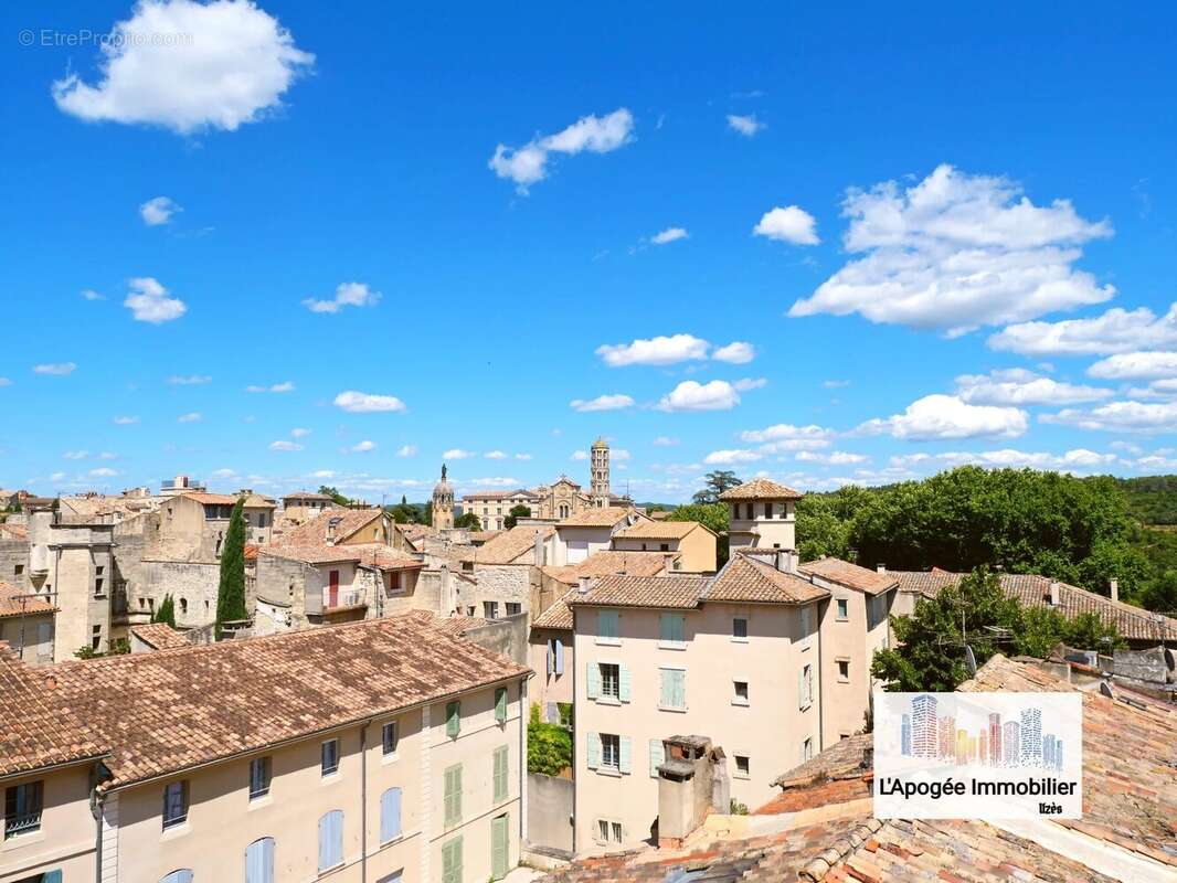 Appartement à UZES