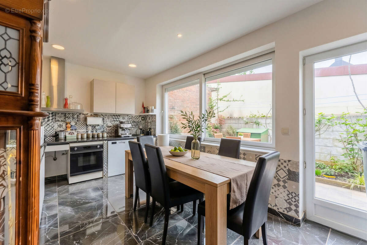 Maison à GONDECOURT