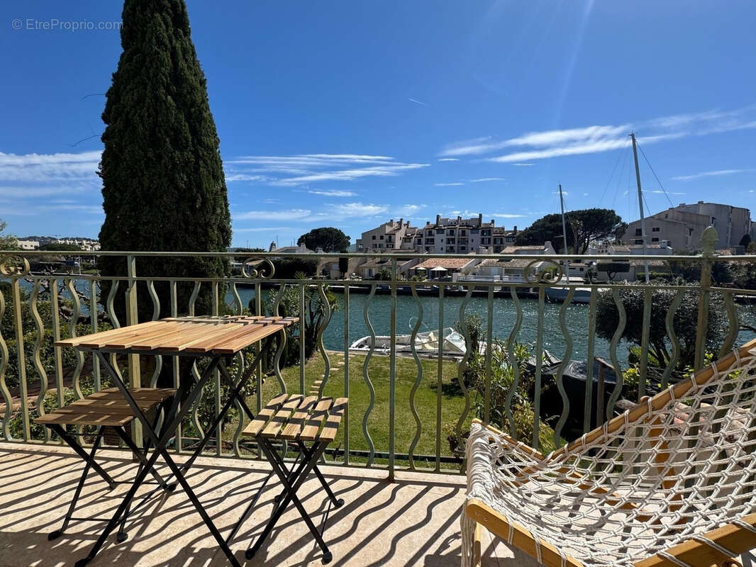 Appartement à GRIMAUD