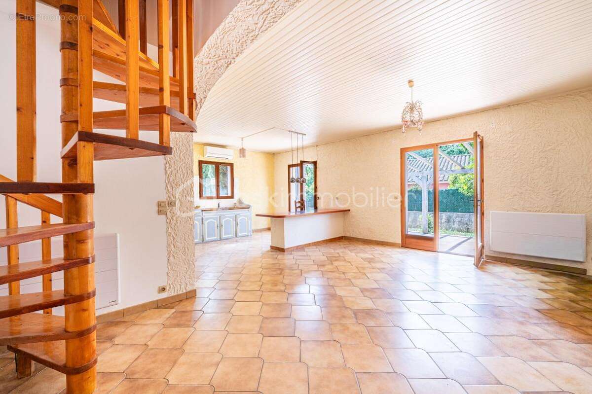 Maison à HYERES