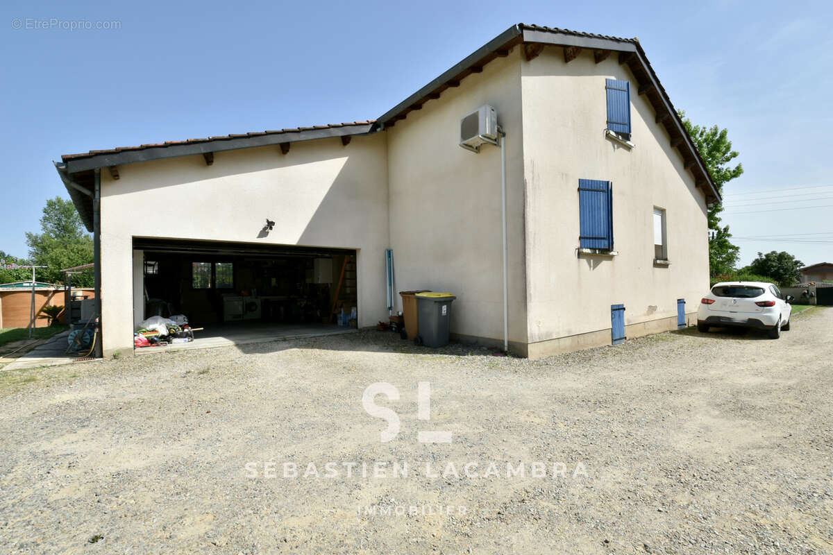 Maison à LESCURE-D&#039;ALBIGEOIS