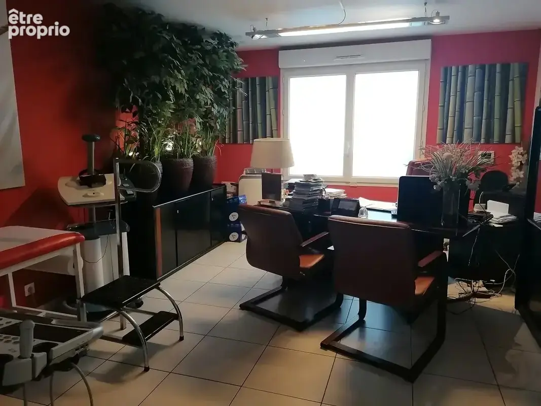 Cabinet medical centre ville proche gare, clinique  61 m² avec parking double - photo 3