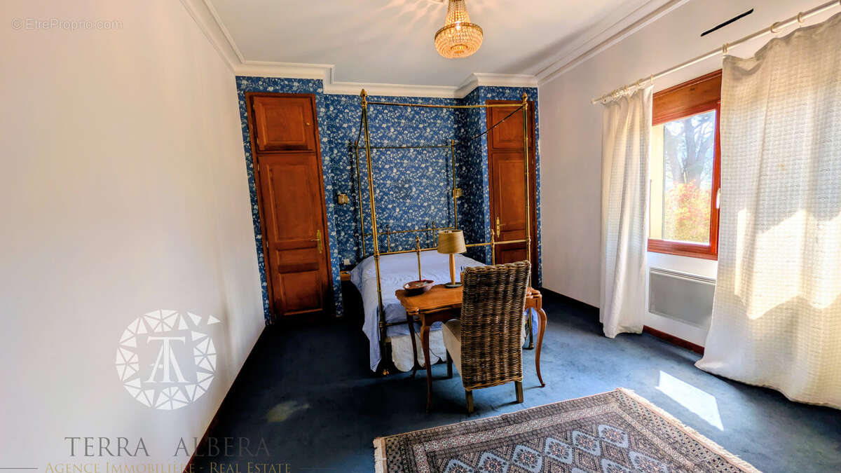 Maison à LAROQUE-DES-ALBERES