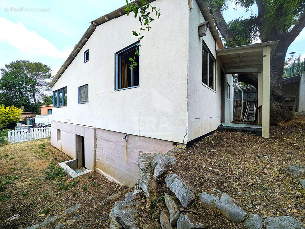 Maison à VALBONNE