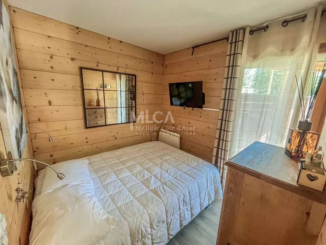 Appartement à SAINT-ETIENNE-DE-TINEE