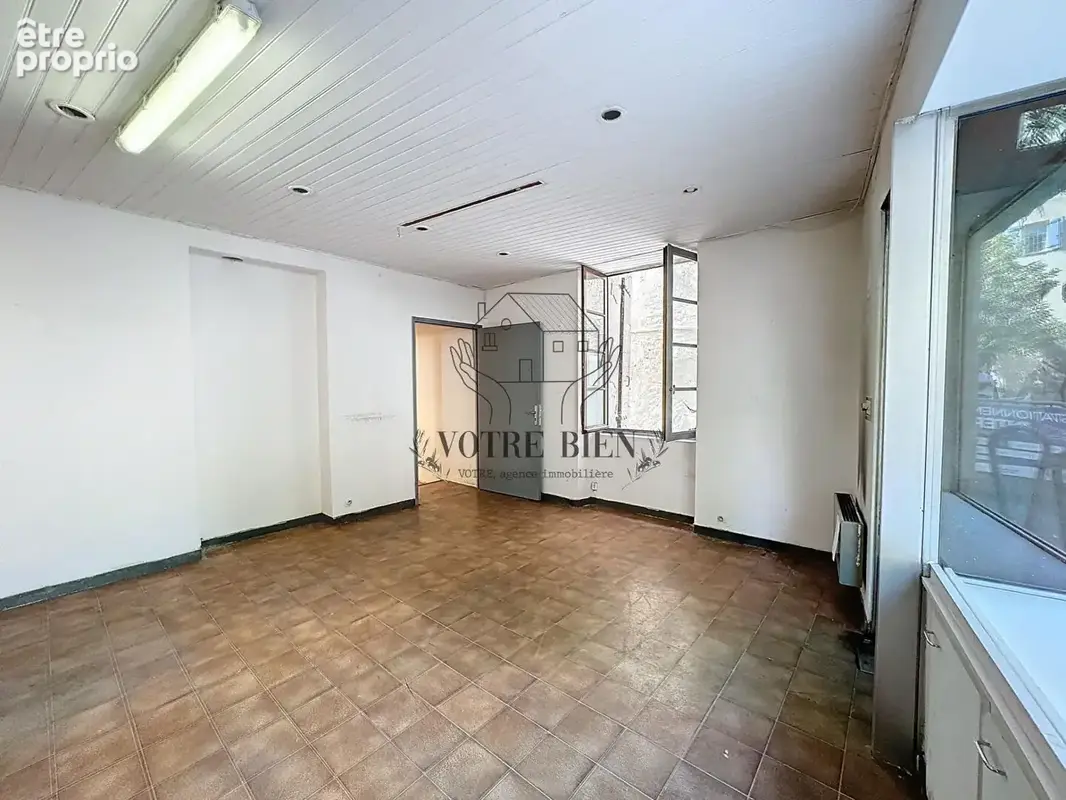 Local commercial  36 m2 - photo 2