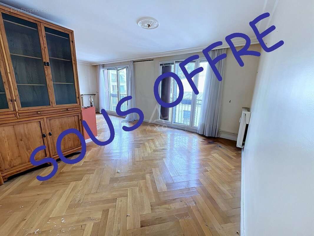 Appartement à PARIS-18E