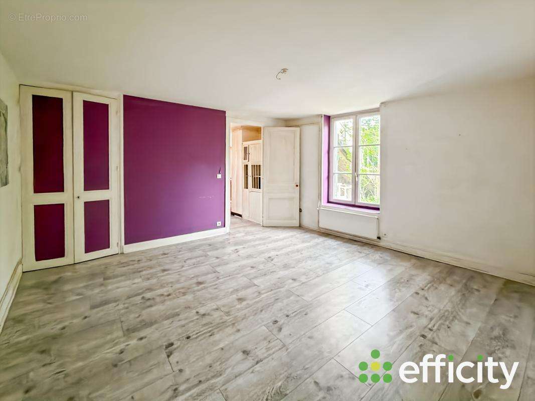 Appartement à ALBIGNY-SUR-SAONE