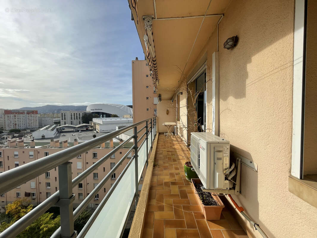 Appartement à MARSEILLE-8E