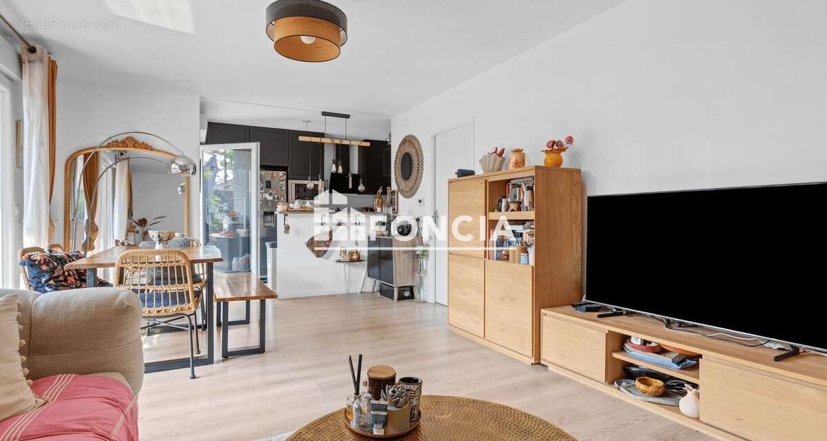 Appartement 4 pièces récent avec jardin Quartier du Lycée DESCARTES - photo 6