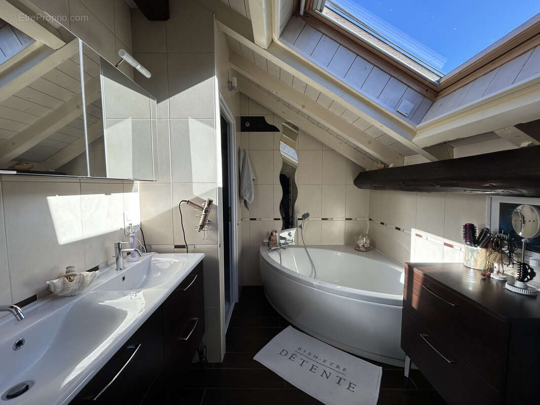 Appartement à NEYDENS