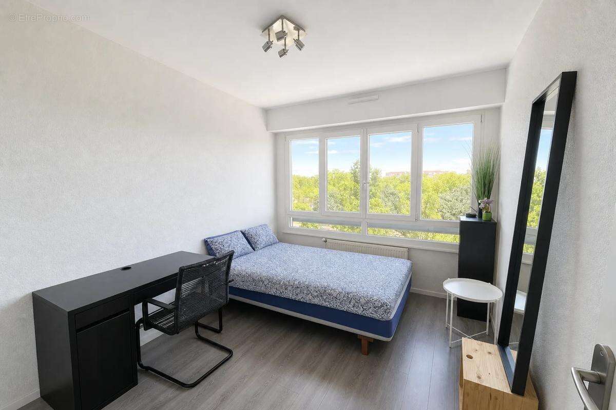 Lyon 8e, Appart T4 lumineux avec garage - photo 15
