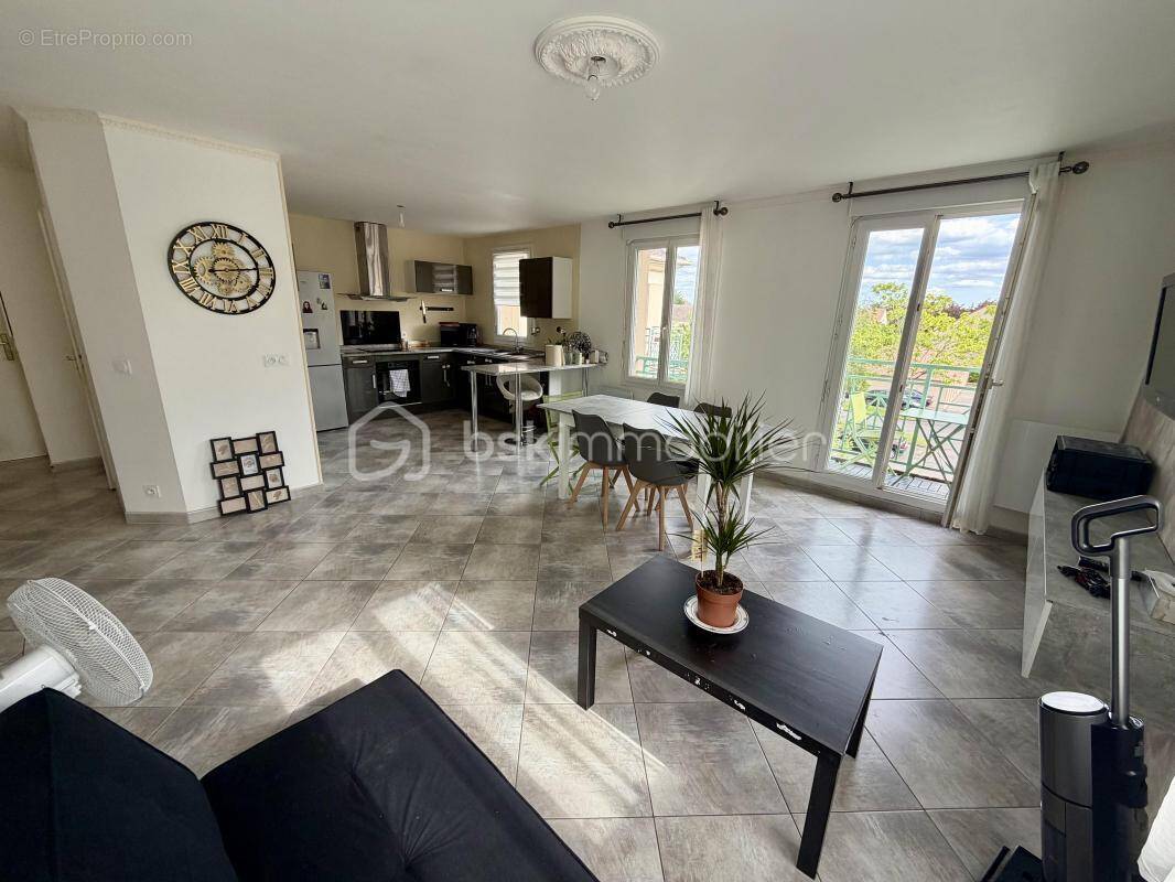 Appartement à SAINT-PIERRE-DU-PERRAY