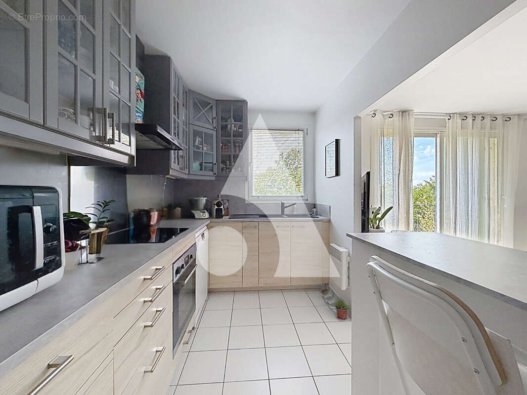 Appartement Rueil Malmaison 3 pièce(s) 70.2 m2 - photo 11