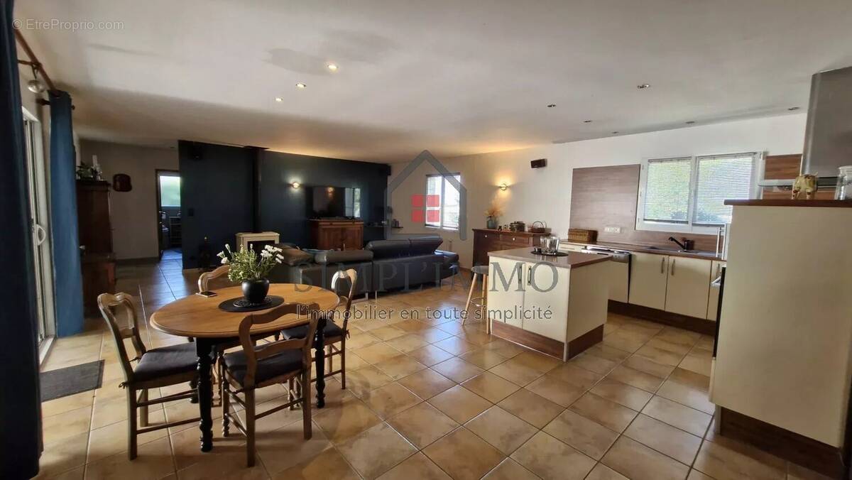 Maison T4 + 2 studios de 20m2 - photo 4