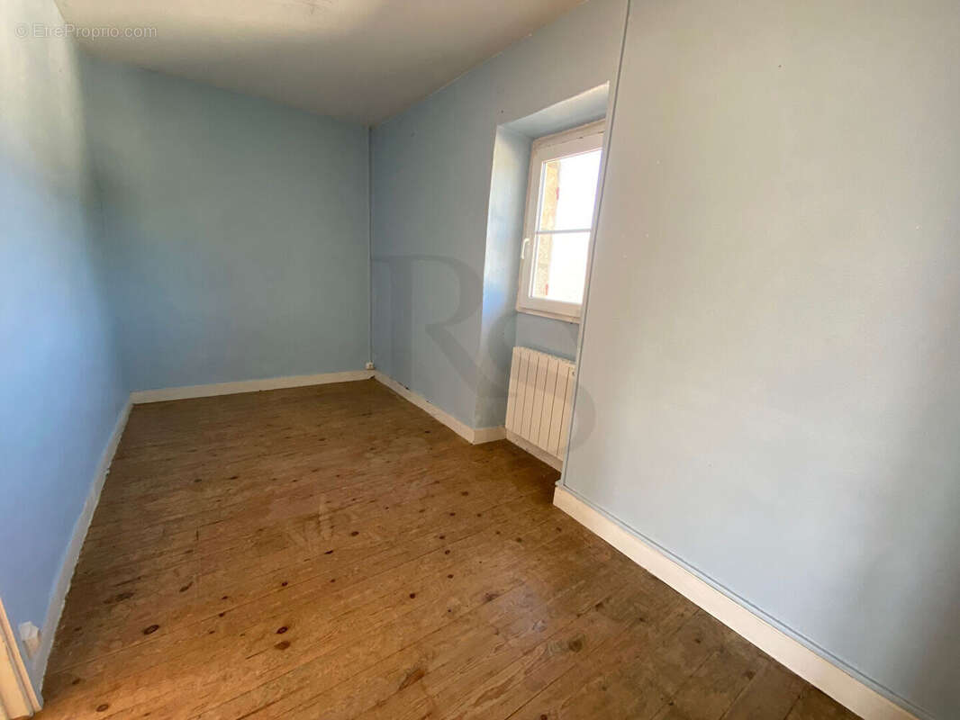 Maison à LA FRESNAYE-SUR-CHEDOUET