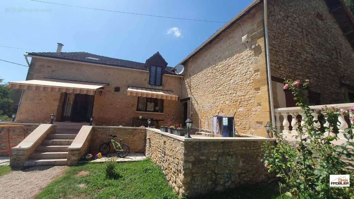 Maison 400 m² à Meyrals  - photo 18