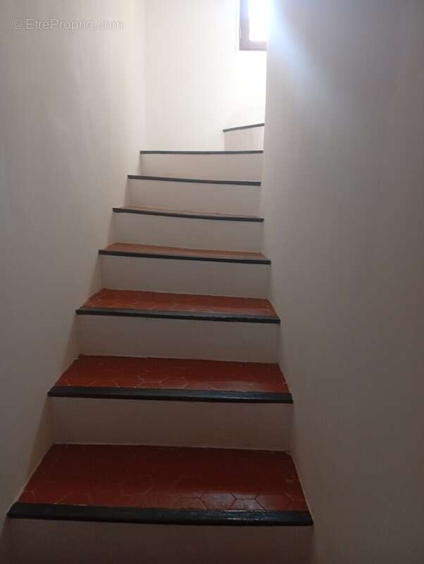 Appartement 91 m² à Rognes  - photo 119