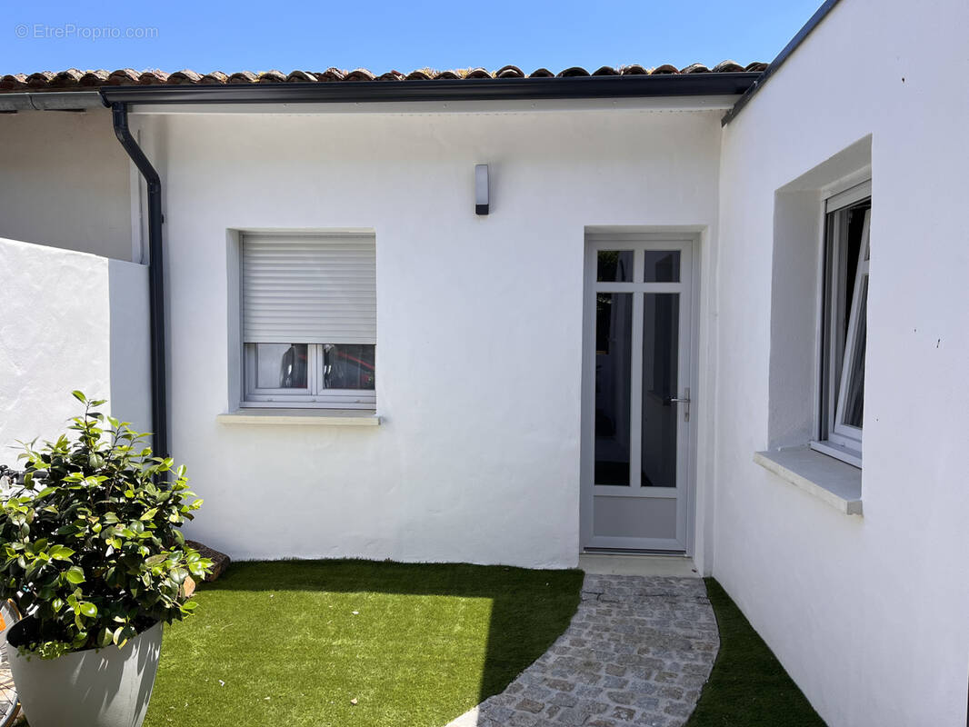 Maison à MESCHERS-SUR-GIRONDE