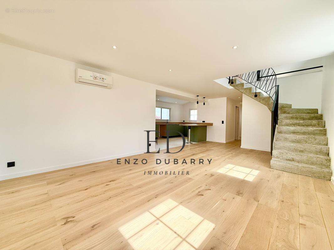 Maison à SAINT-PIERRE-D&#039;IRUBE