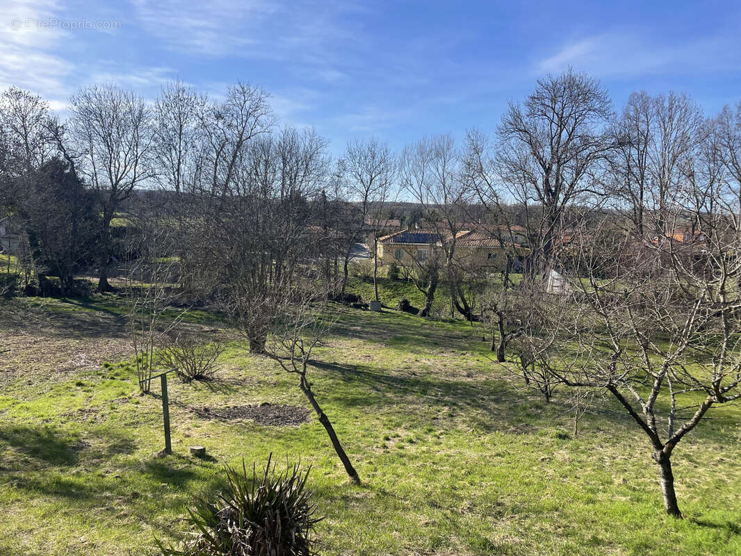 Maison à BUSSY-ALBIEUX