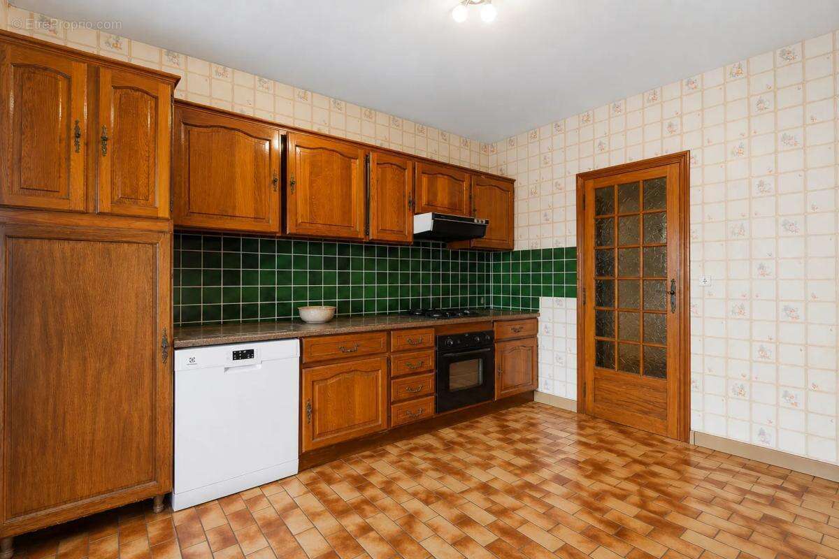 Grande Maison 6P avec Potentiel à Saint-Laurent-du-Var - photo 6