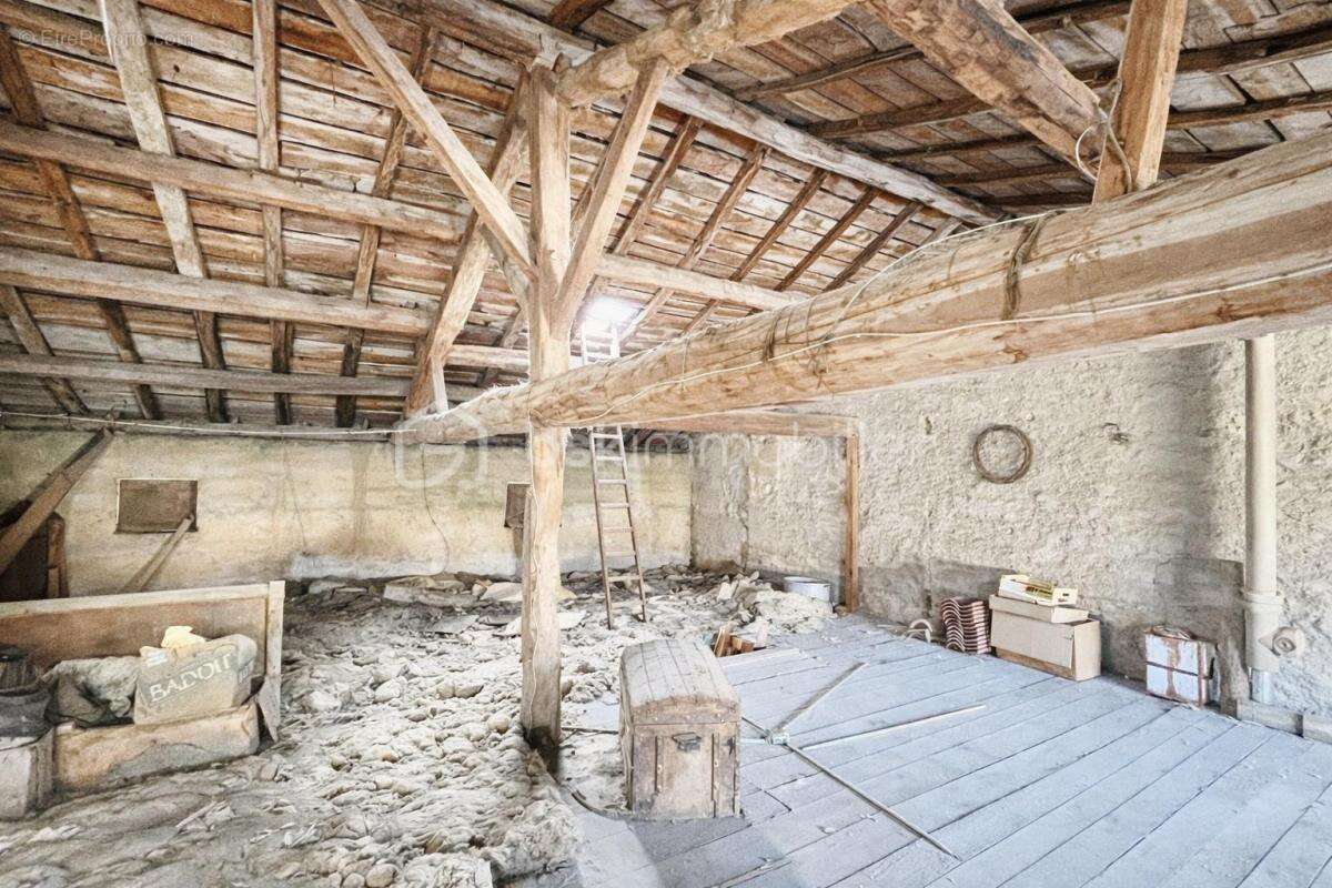 Appartement à CRECHES-SUR-SAONE