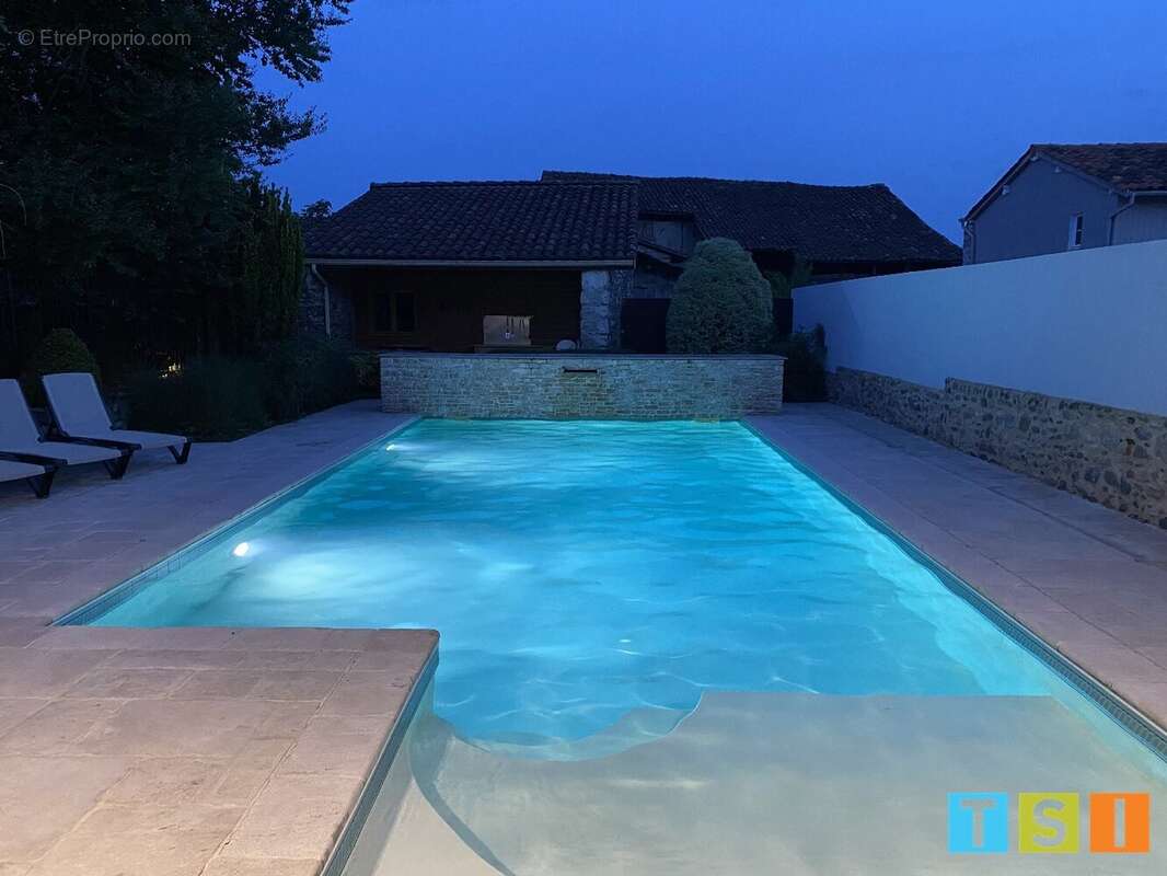 Secteur Comminges : Superbe maison familiale et gîte et/ou activité de chambres d'hôtes et gîte. Piscine et terrain sécurisé - photo 5