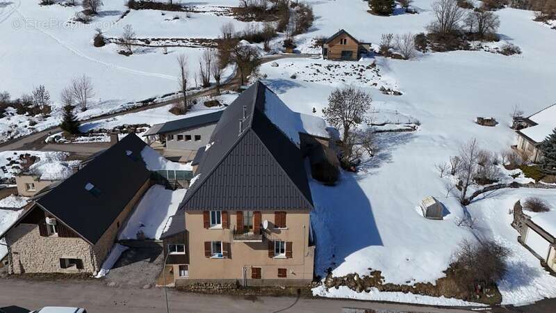 Maison à LA CLUSE