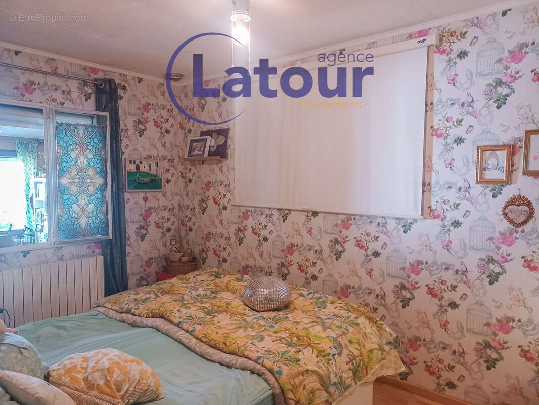 A VERNOUILLET, maison de plain pied, 5 pièces, 3 chambres avec un garage. - photo 9